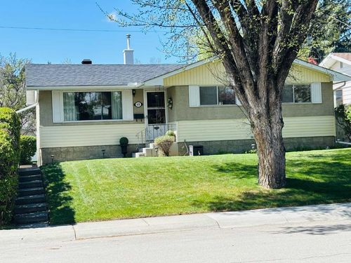 68 Butler Crescent Nw, Calgary, AB, T2L1K3 | Card Image