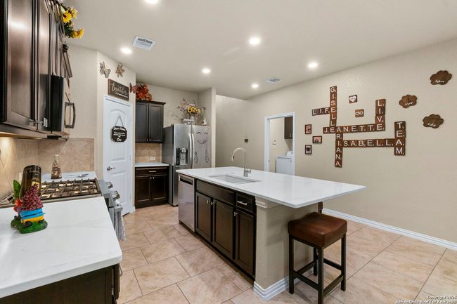 10269 Shadowy Dusk, House other with 5 bedrooms, 3 bathrooms and null parking in Schertz TX | Image 9