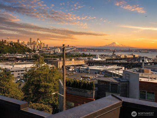 2310 W Newton St, Seattle, WA, 98199-4115 | Card Image