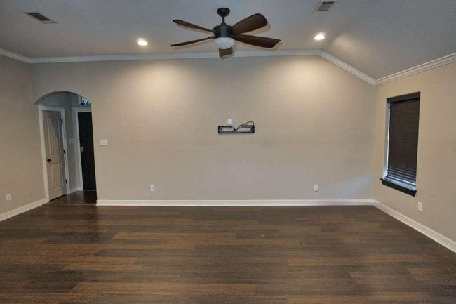 107 Brazos Ct, House other with 3 bedrooms, 2 bathrooms and 2 parking in Richwood TX | Image 5