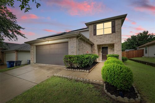 1643 Seabreeze Dr, Grand Prairie, TX, 75051-7430 | Card Image