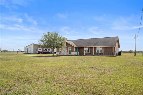 6234 Prihoda Rd, New Ulm, TX, 78950-5225 | Card Image
