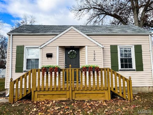 1920 Worden Ave, Alton, IL, 62002-4768 | Card Image