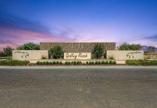 645 Godley Rnch, House other with 4 bedrooms, 2 bathrooms and null parking in Godley TX | Image 27