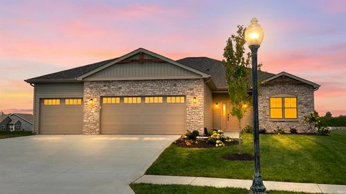 2245 Bandit Cv, Winona Lake, IN, 46590-1427 | Card Image