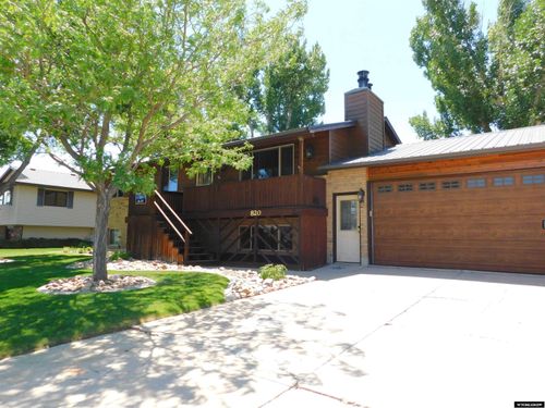 820 Stephens St, Green River, WY, 82935-4972 | Card Image
