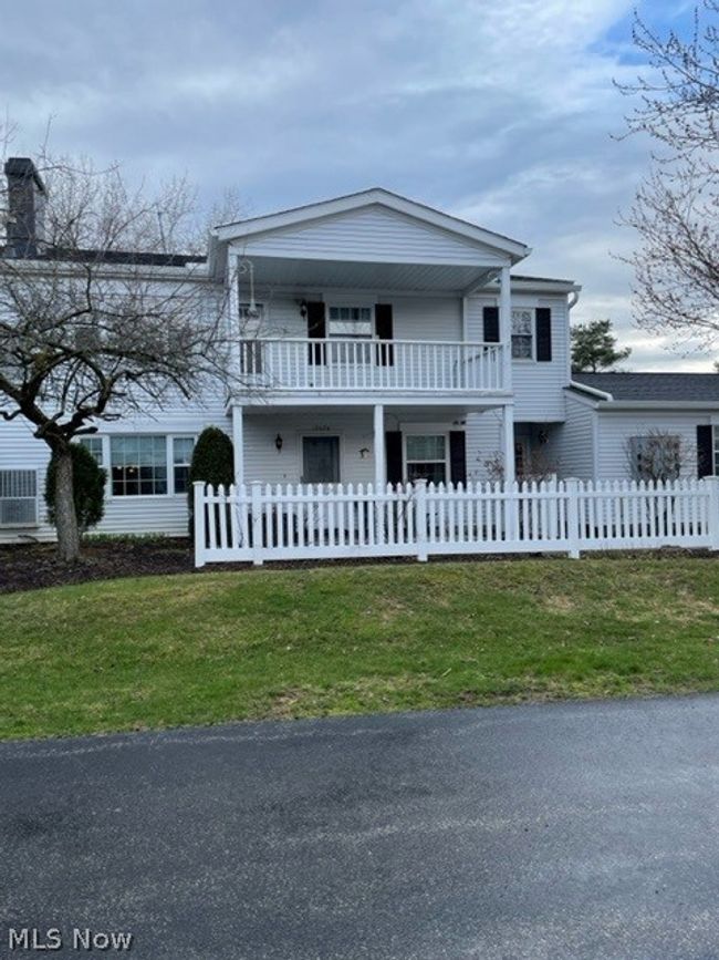 17668 Eastbrook Trail, Sold in Chagrin Falls Zoocasa