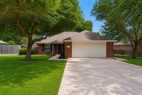 351 Fantasy Ln, Montgomery, TX, 77356-5748 | Card Image