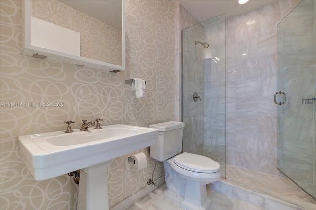 TWN4 - 50 S Pointe Dr, Condo with 4 bedrooms, 5 bathrooms and null parking in Miami Beach FL | Image 10