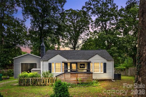 1810 Lisbon Ln, Charlotte, NC, 28269-4846 | Card Image