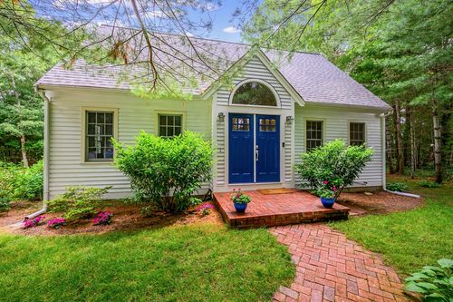 20 Shannon Way, Centerville, MA, 02632-7103 | Card Image