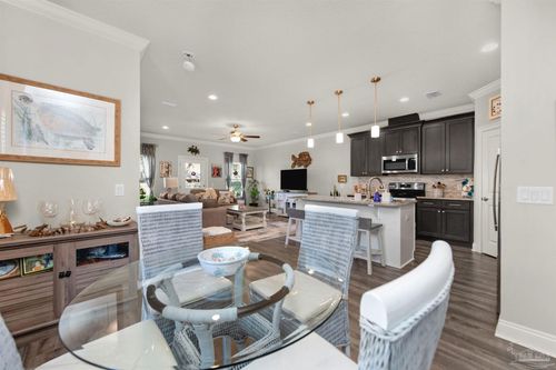 7388 Hiawatha Ln, Navarre, FL, 32566-8196 | Card Image