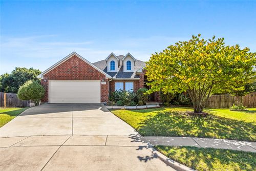 7917 Corona Ct, Arlington, TX, 76002-4789 | Card Image