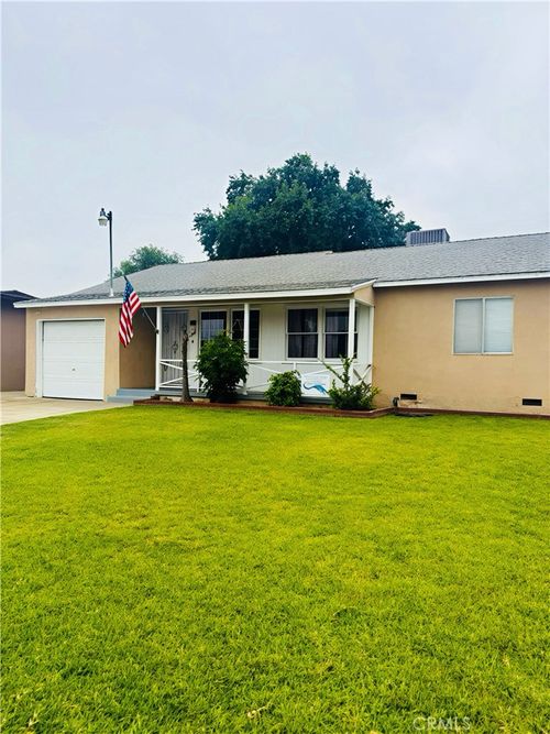 9838 Maxine St, Pico Rivera, CA, 90660-5311 | Card Image