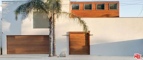24864 Malibu Rd, MALIBU, CA, 90265-4617 | Card Image