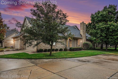 16724 Shale Ct, Macomb, MI, 48042-1115 | Card Image