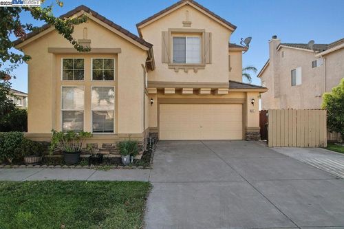 907 Maggiore Ln, Manteca, CA, 95337-6678 | Card Image