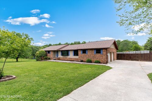 319 Jones Ln, Clinton, TN, 37716-7033 | Card Image
