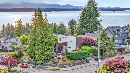 7717 California Avenue Sw, Seattle, WA, 98136 | Card Image