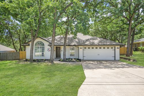 1112 Lakeview Dr, Azle, TX, 76020-3724 | Card Image