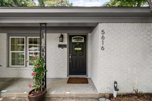 5616 S Schilder Dr, River Oaks, TX, 76114-3217 | Card Image