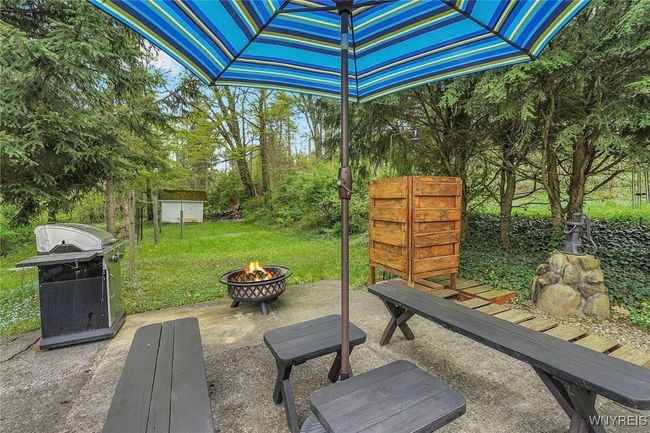 Outside Patio and a outside shower | Image 11
