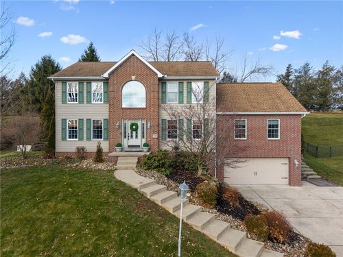 208 Murdock Way, Greensburg, PA, 15601-8613 | Card Image