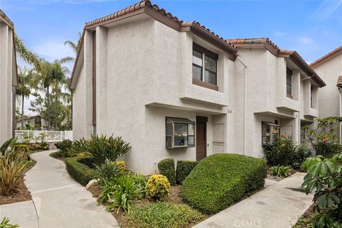 312 Molokai Dr, Placentia, CA, 92870-6054 | Card Image