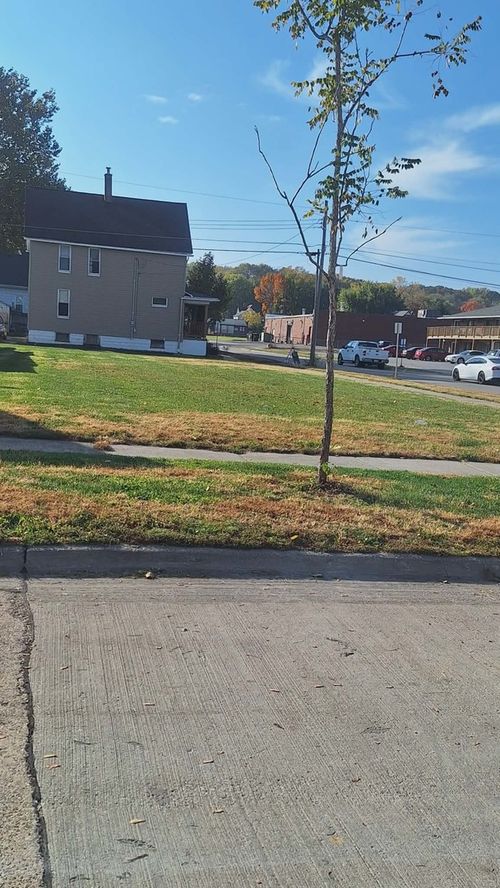 2702 5 1/2 Avenue, Rock Island, IL, 61201 | Card Image