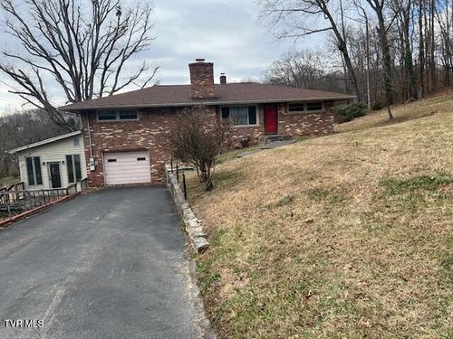 1682 Randich Dr, Kingsport, TN, 37660-6338 | Card Image