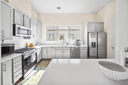5232 Schuler St, Houston, TX, 77007-3242 | Card Image