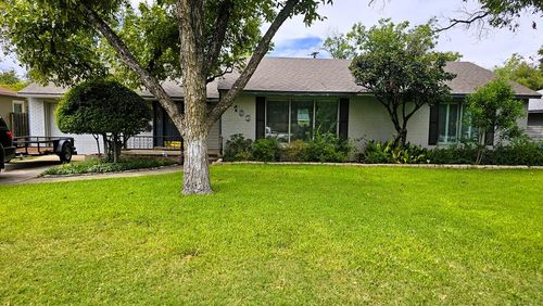 2106 W Avenue L, San Angelo, TX, 76901-4250 | Card Image
