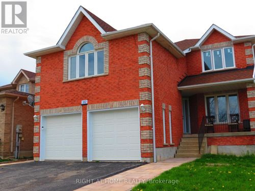 302 Stanley St, Barrie, ON, L4M6X6 | Card Image