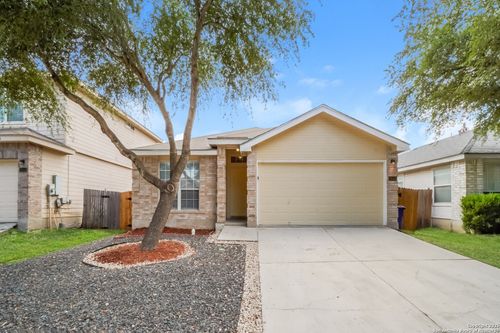 2660 Hunt St, New Braunfels, TX, 78130-2962 | Card Image