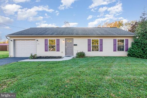 738 Adelia St, MIDDLETOWN, PA, 17057-2803 | Card Image