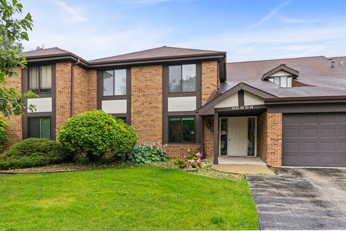 5824-5824 Doe Cir, Westmont, IL, 60559-2140 | Card Image