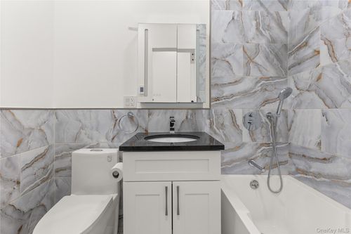 6133 Palmetto St, Ridgewood, NY, 11385-3324 | Card Image