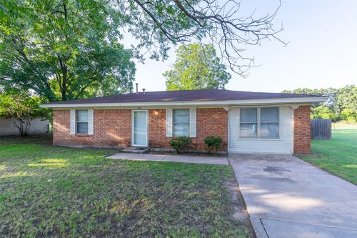 301 Sandy Ln, Clyde, TX, 79510-4311 | Card Image