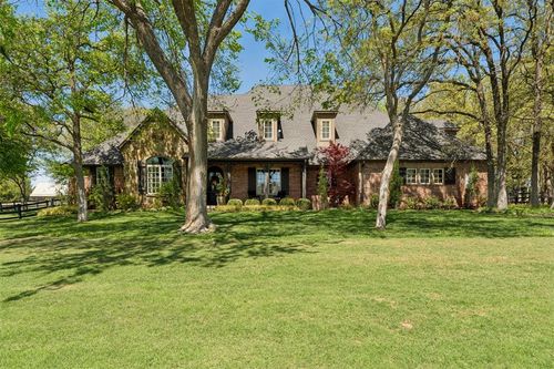 2216 Crestwood Dr, Jones, OK, 73049-9104 | Card Image