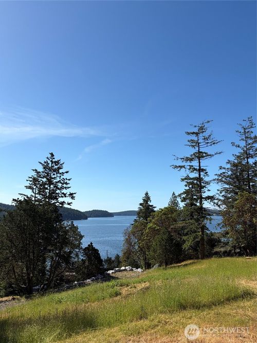 1024 Deer Harbor Rd, Eastsound, WA, 98245-9209 | Card Image