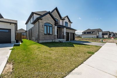 7266 Silver Creek Cir, House other with 4 bedrooms, 4 bathrooms and 6 parking in London ON | Image 3