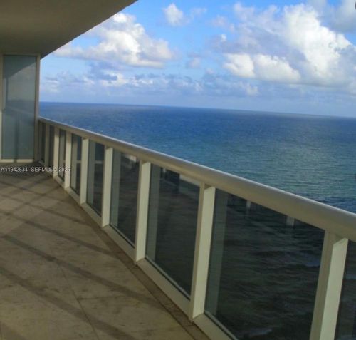 apt-2003-1830 S Ocean Dr, Hallandale Beach, FL, 33009-7695 | Card Image