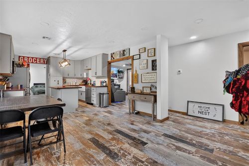 21480 Pioneer Circle, Harrah, OK, 73045 | Card Image
