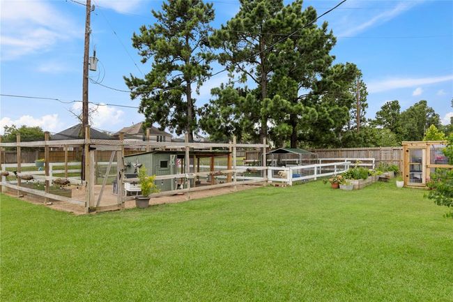 10711 Indian Trails Dr, House other with 3 bedrooms, 2 bathrooms and 2 parking in Tomball TX | Image 40