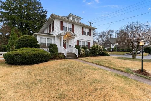 3 Middle Rd, Hamden, CT, 06517-1518 | Card Image