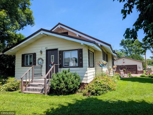 221 3rd Ave Ne, Eagle Bend, MN, 56446-9593 | Card Image