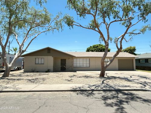 1907 E Minnezona Ave, Phoenix, AZ, 85016-5106 | Card Image