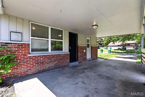 2314 Collett Dr, Saint Louis, MO, 63136-5329 | Card Image