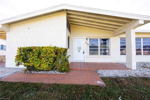 275 Lakeview Dr, NORTH FORT MYERS, FL, 33917-3422 | Card Image