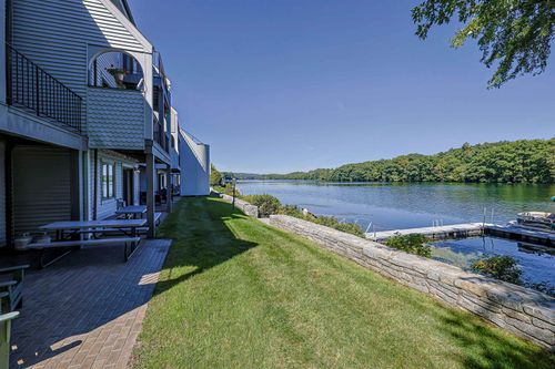 7-33 River Front Drive, Manchester, NH, 03102 | Card Image